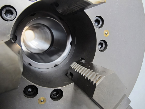 Токарно-винторезный станок KMT KY50B/1000 (CY6250B)