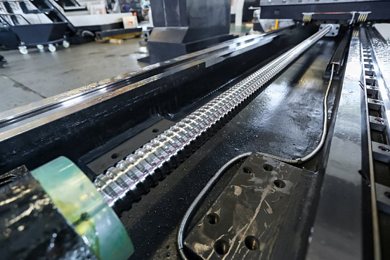 Портальный фрезерный центр KPM 2560