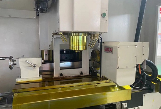 Вертикальные обрабатывающие центры KMT KVL 650B (SVD 650) 3 оси