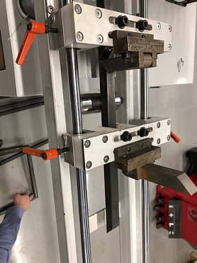 Гидравлический пресс для угловой резки металлического профиля KPC-18NC