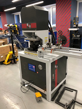 Гидравлический пресс для угловой резки металлического профиля KPC-18NC