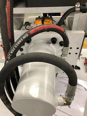 Гидравлический пресс для угловой резки металлического профиля KPC-18NC